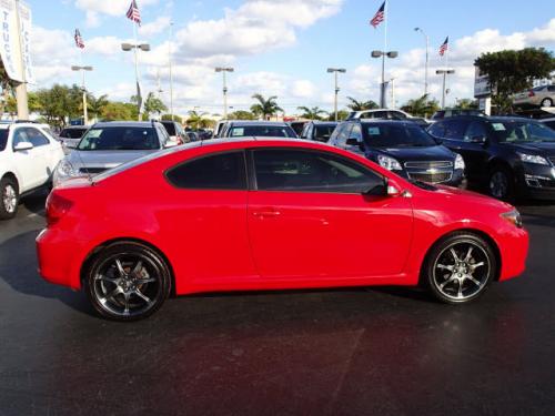 Photo Image Gallery & Touchup Paint: Scion TC in Absolutely Red   (3P0)  YEARS: 2005-2005