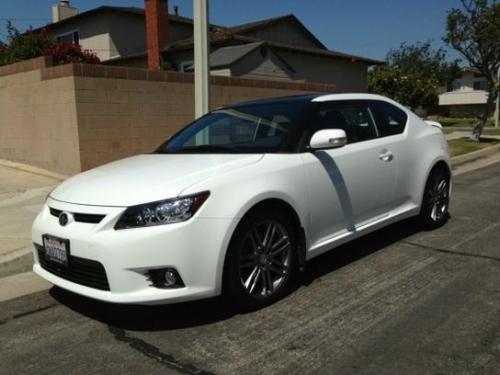 Photo Image Gallery & Touchup Paint: Scion TC in Super White   (040)  YEARS: 2011-2014