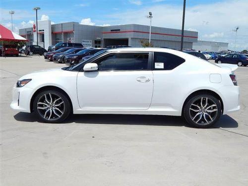 Photo Image Gallery & Touchup Paint: Scion TC in Super White   (040)  YEARS: 2011-2014