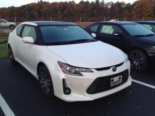 Photo Image Gallery & Touchup Paint: Scion TC in Blizzard Pearl   (070)  YEARS: 2015-2016