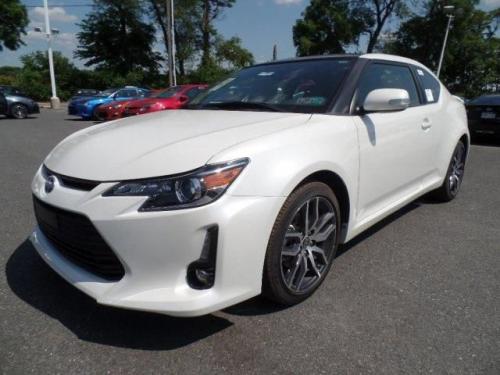 Photo Image Gallery & Touchup Paint: Scion TC in Blizzard Pearl   (070)  YEARS: 2015-2016