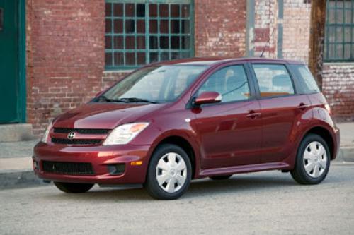 Photo Image Gallery & Touchup Paint: Scion XA in Salsa Red Pearl  (363)  YEARS: 2006-2006
