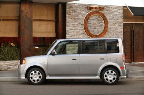 Photo Image Gallery & Touchup Paint: Scion XB in Thunder Cloud Metallic  (1D2)  YEARS: 2004-2006