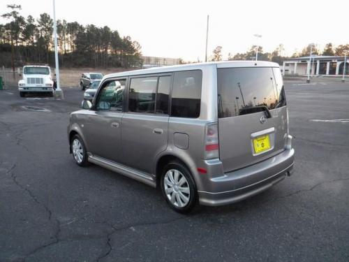 Photo Image Gallery & Touchup Paint: Scion XB in Thunder Cloud Metallic  (1D2)  YEARS: 2004-2006