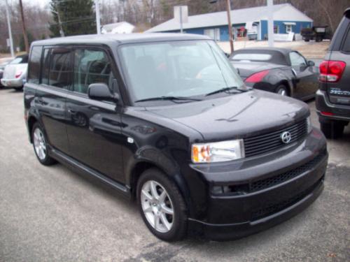Photo Image Gallery & Touchup Paint: Scion XB in Black Sand Pearl  (209)  YEARS: 2004-2006