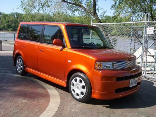 Photo Image Gallery & Touchup Paint: Scion XB in Hot Lava   (4R8)  YEARS: 2004-2004