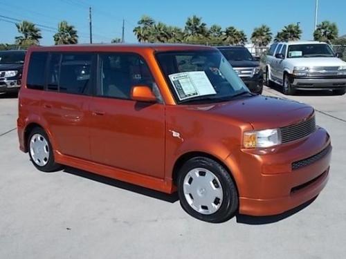 Photo Image Gallery & Touchup Paint: Scion XB in Hot Lava   (4R8)  YEARS: 2004-2004
