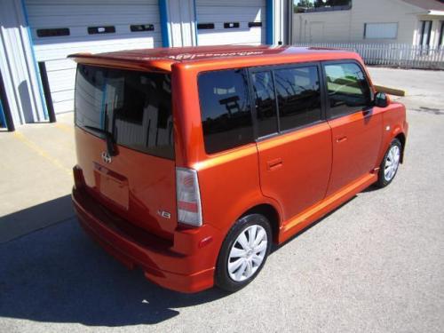 Photo Image Gallery & Touchup Paint: Scion XB in Hot Lava   (4R8)  YEARS: 2004-2004