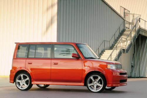 Photo Image Gallery & Touchup Paint: Scion XB in Hot Lava   (4R8)  YEARS: 2004-2004
