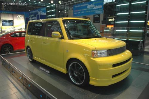 Photo Image Gallery & Touchup Paint: Scion XB in Solar Yellow   (576)  YEARS: 2005-2005