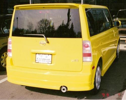 Photo Image Gallery & Touchup Paint: Scion XB in Solar Yellow   (576)  YEARS: 2005-2005