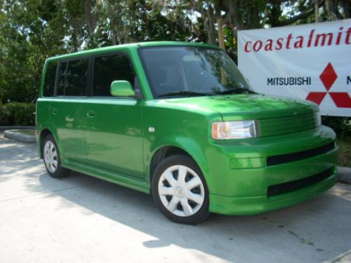 Photo Image Gallery & Touchup Paint: Scion XB in Envy Green   (6U1)  YEARS: 2006-2006