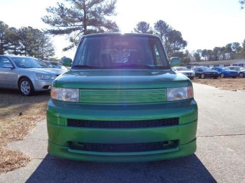 Photo Image Gallery & Touchup Paint: Scion XB in Envy Green   (6U1)  YEARS: 2006-2006