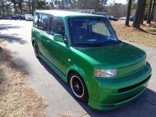 Photo Image Gallery & Touchup Paint: Scion XB in Envy Green   (6U1)  YEARS: 2006-2006