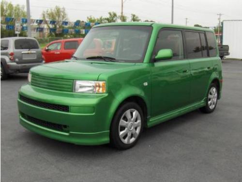 Photo Image Gallery & Touchup Paint: Scion XB in Envy Green   (6U1)  YEARS: 2006-2006
