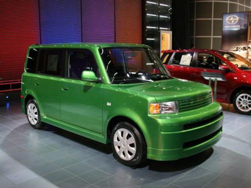 Photo Image Gallery & Touchup Paint: Scion XB in Envy Green   (6U1)  YEARS: 2006-2006