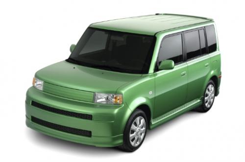 Photo Image Gallery & Touchup Paint: Scion XB in Envy Green   (6U1)  YEARS: 2006-2006