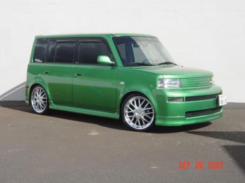 Photo Image Gallery & Touchup Paint: Scion XB in Envy Green   (6U1)  YEARS: 2006-2006