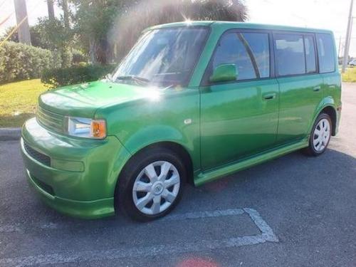 Photo Image Gallery & Touchup Paint: Scion XB in Envy Green   (6U1)  YEARS: 2006-2006