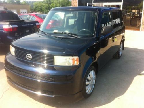Photo Image Gallery & Touchup Paint: Scion XB in Blue Onyx Pearl  (8P8)  YEARS: 2004-2006