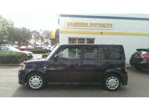 Photo Image Gallery & Touchup Paint: Scion XB in Blue Onyx Pearl  (8P8)  YEARS: 2004-2006