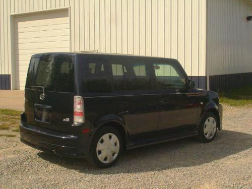 Photo Image Gallery & Touchup Paint: Scion XB in Blue Onyx Pearl  (8P8)  YEARS: 2004-2006
