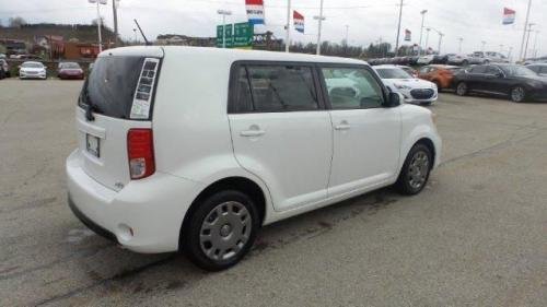 Photo Image Gallery & Touchup Paint: Scion XB in Electric Quartz   (087)  YEARS: 2014-2014