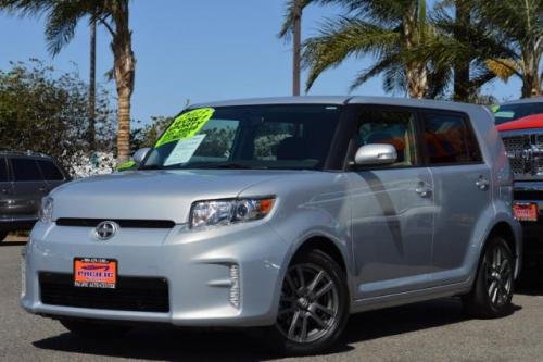 Photo Image Gallery & Touchup Paint: Scion XB in Silver Ignition   (1J8)  YEARS: 2013-2013