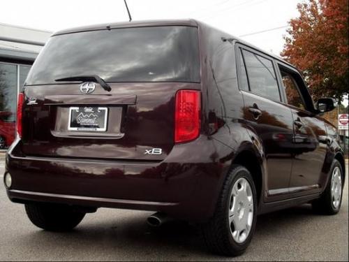 Photo Image Gallery & Touchup Paint: Scion XB in Blackberry Crush Metallic  (3N0)  YEARS: 2008-2009