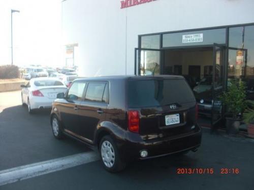 Photo Image Gallery & Touchup Paint: Scion XB in Blackberry Crush Metallic  (3N0)  YEARS: 2008-2009