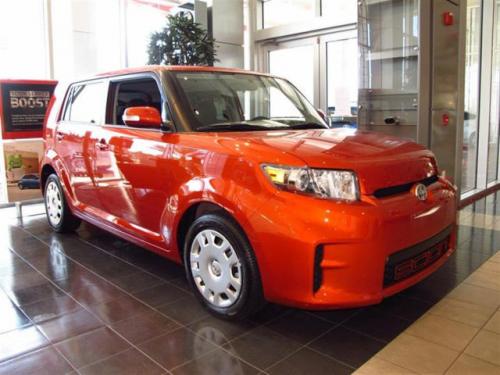 Photo Image Gallery & Touchup Paint: Scion XB in Hot Lava   (4R8)  YEARS: 2012-2012