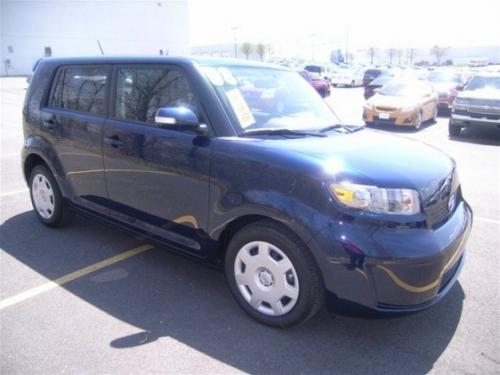 Photo Image Gallery: Scion XB in Nautical Blue Metallic  (8S6)  YEARS: -