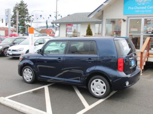 Photo Image Gallery: Scion XB in Nautical Blue Metallic  (8S6)  YEARS: -