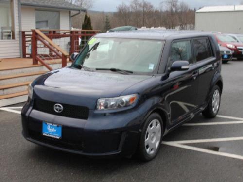 Photo Image Gallery: Scion XB in Nautical Blue Metallic  (8S6)  YEARS: -