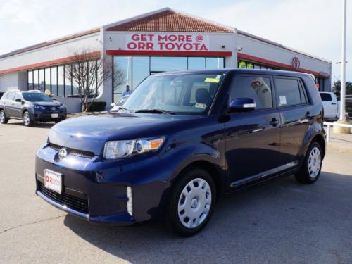 Photo Image Gallery: Scion XB in Nautical Blue Metallic  (8S6)  YEARS: -