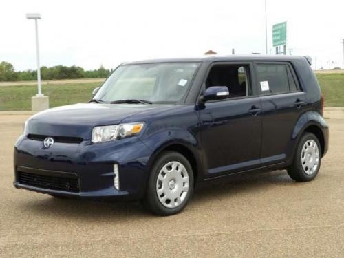 Photo Image Gallery: Scion XB in Nautical Blue Metallic  (8S6)  YEARS: -