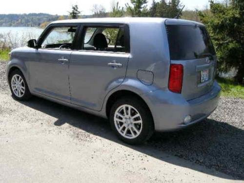 Photo Image Gallery & Touchup Paint: Scion XB in Stingray Metallic   (8T4)  YEARS: 2009-2012