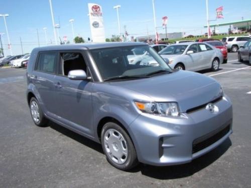 Photo Image Gallery & Touchup Paint: Scion XB in Stingray Metallic   (8T4)  YEARS: 2009-2012