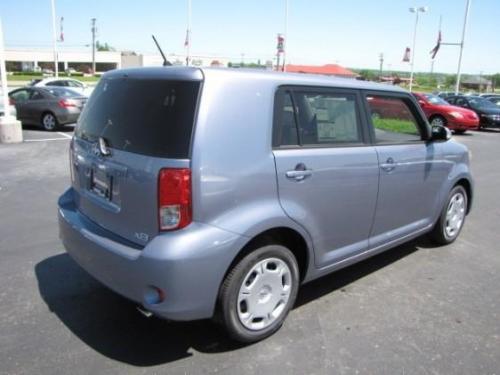 Photo Image Gallery & Touchup Paint: Scion XB in Stingray Metallic   (8T4)  YEARS: 2009-2012