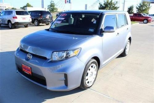 Photo Image Gallery & Touchup Paint: Scion XB in Stingray Metallic   (8T4)  YEARS: 2009-2012
