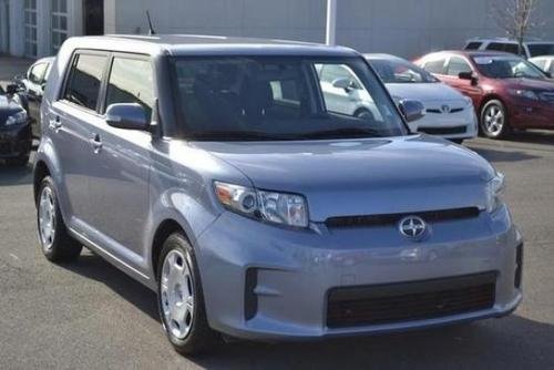 Photo Image Gallery & Touchup Paint: Scion XB in Stingray Metallic   (8T4)  YEARS: 2009-2012