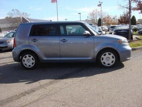 Photo Image Gallery & Touchup Paint: Scion XB in Stingray Metallic   (8T4)  YEARS: 2009-2012