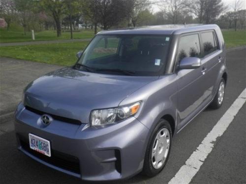 Photo Image Gallery & Touchup Paint: Scion XB in Stingray Metallic   (8T4)  YEARS: 2009-2012