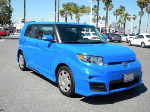 Photo Image Gallery & Touchup Paint: Scion XB in Voodoo Blue   (8T6)  YEARS: 2011-2011