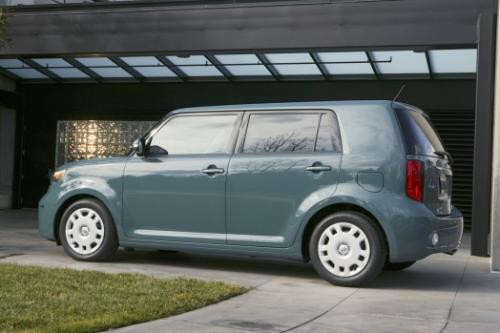 Photo Image Gallery & Touchup Paint: Scion XB in Hypnotic Teal Mica  (8U3)  YEARS: 2008-2010