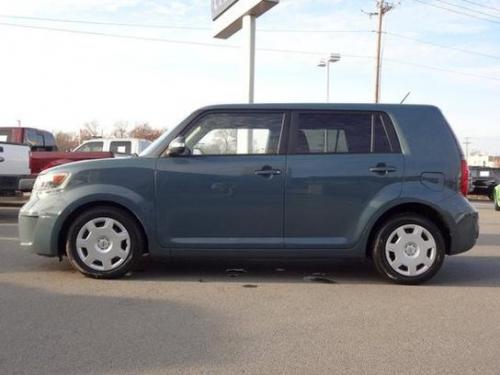 Photo Image Gallery & Touchup Paint: Scion XB in Hypnotic Teal Mica  (8U3)  YEARS: 2008-2010