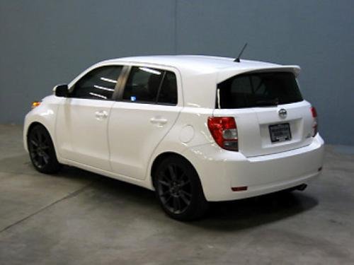 Photo Image Gallery & Touchup Paint: Scion XD in Super White   (040)  YEARS: 2008-2014