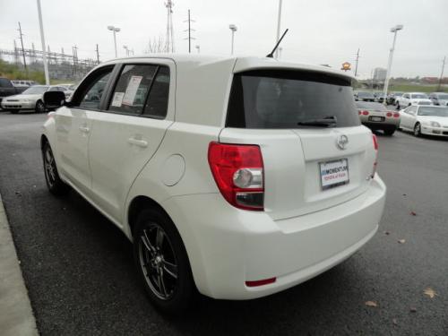 Photo Image Gallery & Touchup Paint: Scion XD in Blizzard Pearl   (070)  YEARS: 2012-2012