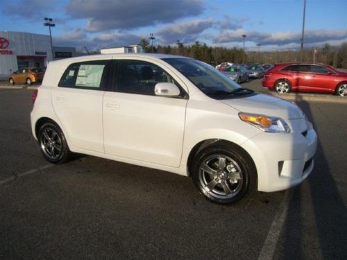 Photo Image Gallery & Touchup Paint: Scion XD in Blizzard Pearl   (070)  YEARS: 2012-2012