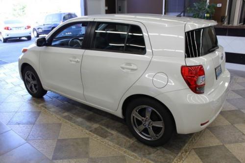 Photo Image Gallery & Touchup Paint: Scion XD in Blizzard Pearl   (070)  YEARS: 2012-2012